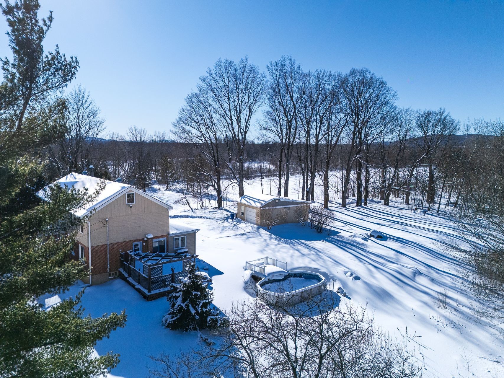 









65


Ch. Papineau

,
Lac-Brome,




QC
J0E1S0

