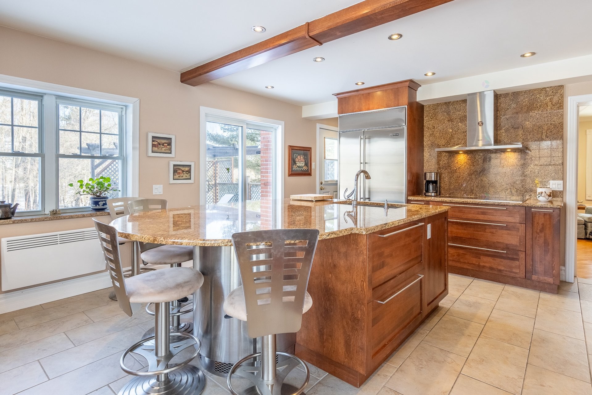 









65


Ch. Papineau

,
Lac-Brome,




QC
J0E1S0

