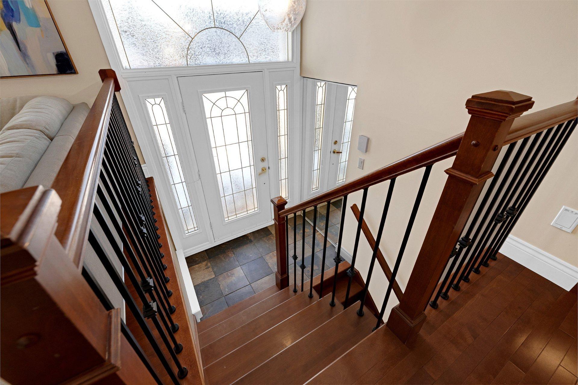 









3075


Rue Michaud

,
Brossard,




QC
J4Y1X4

