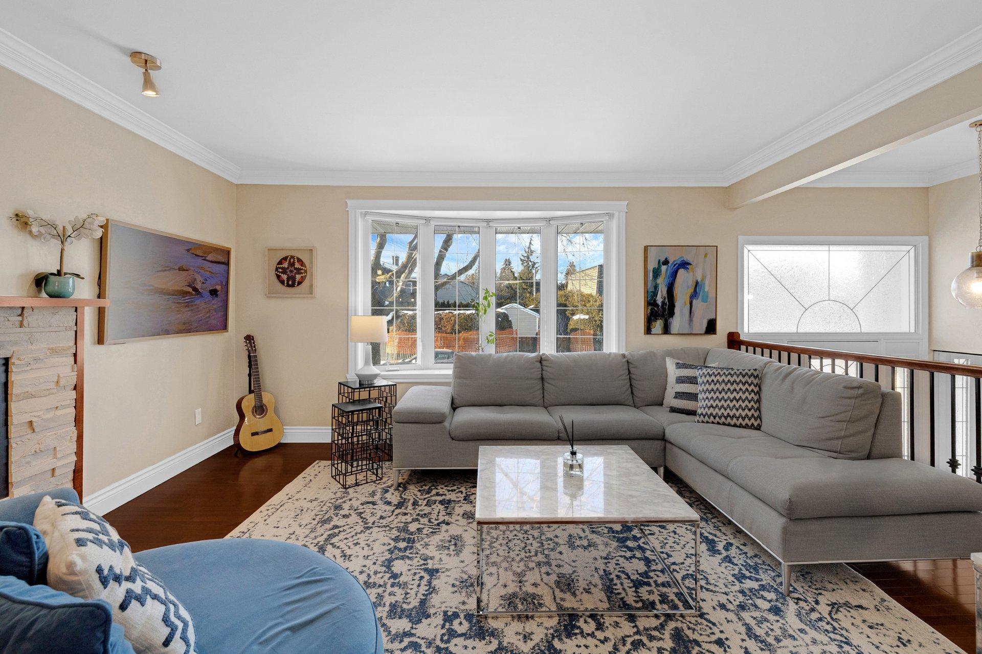 









3075


Rue Michaud

,
Brossard,




QC
J4Y1X4

