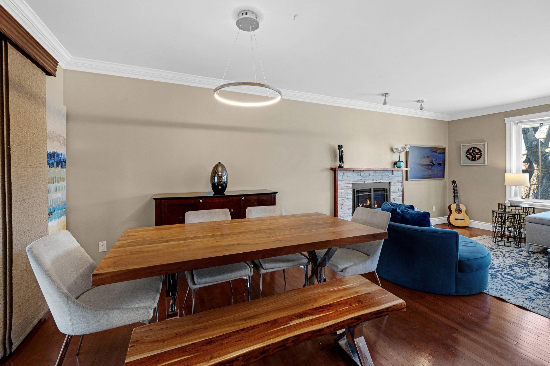 









3075


Rue Michaud

,
Brossard,




QC
J4Y1X4

