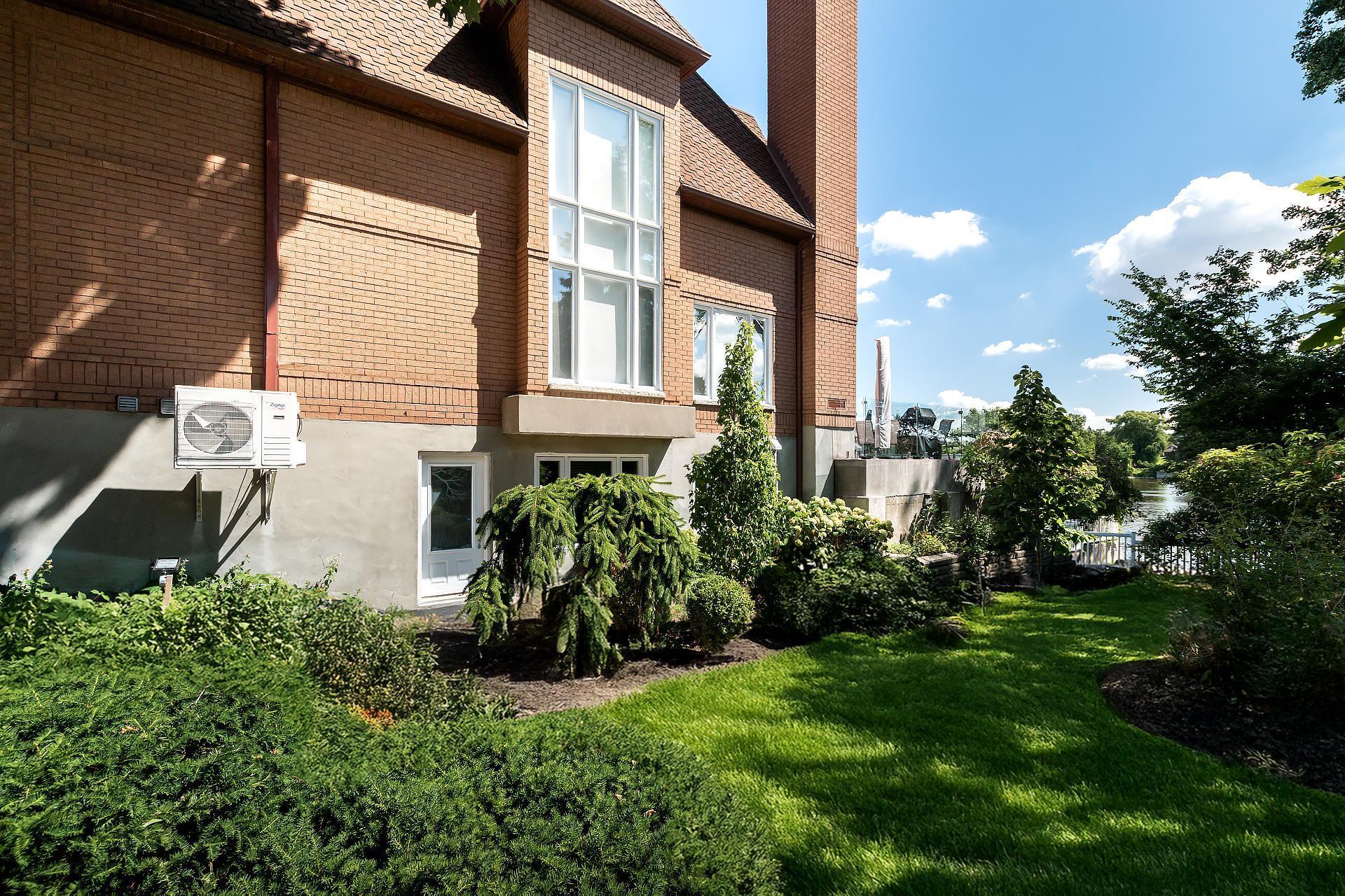 









1Z


Av. Sauriol

,
Laval (Laval-des-Rapides),




QC
H7N3A3

