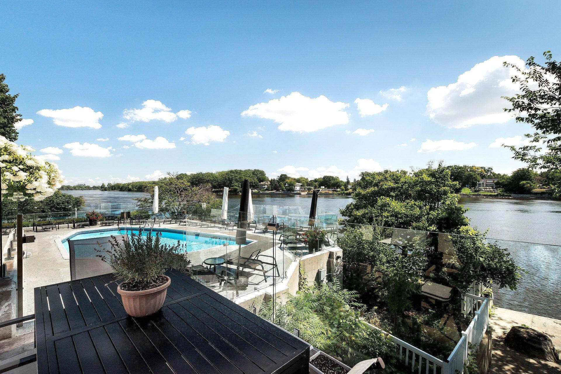 









1Z


Av. Sauriol

,
Laval (Laval-des-Rapides),




QC
H7N3A3

