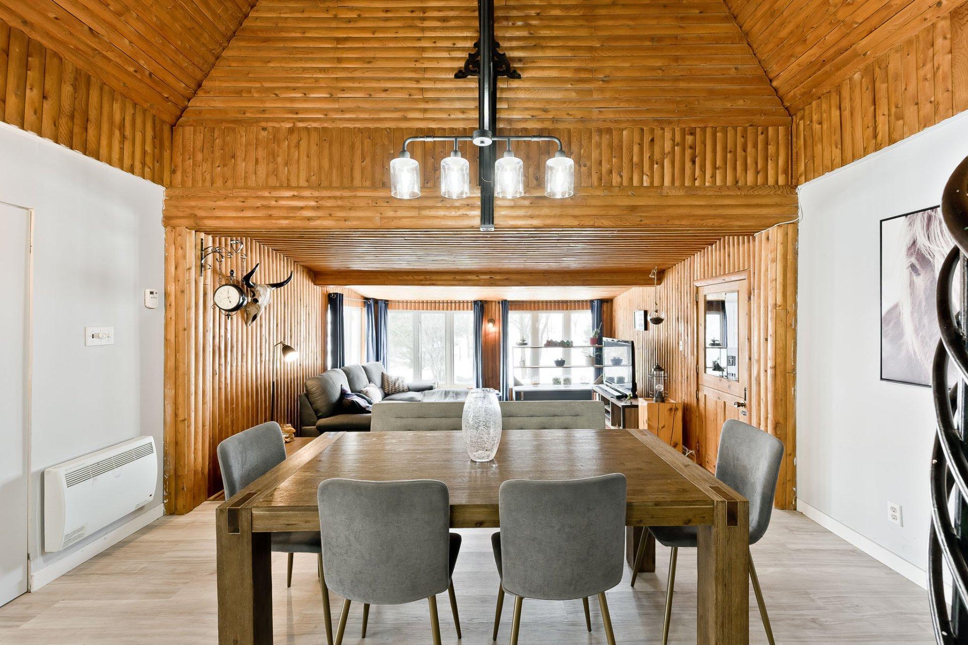 









431


5e Rang

,
Sherbrooke (Brompton/Rock Forest/Saint-Élie/Deauville),




QC
J1C0H6

