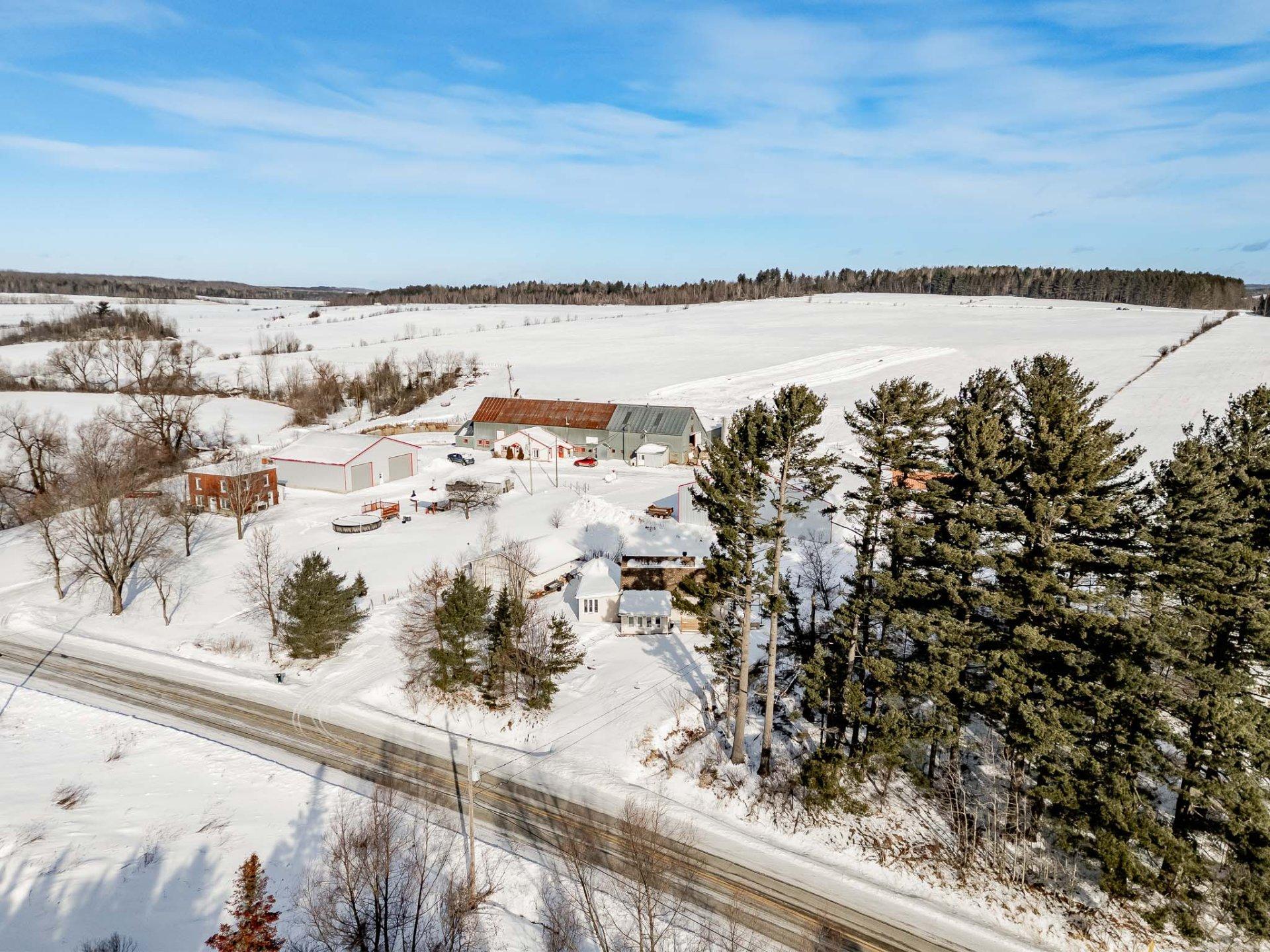 









431


5e Rang

,
Sherbrooke (Brompton/Rock Forest/Saint-Élie/Deauville),




QC
J1C0H6

