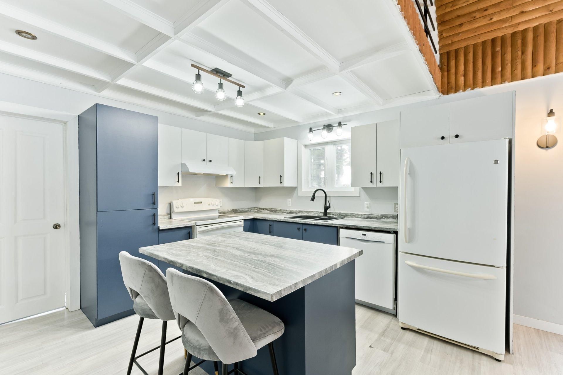 









431


5e Rang

,
Sherbrooke (Brompton/Rock Forest/Saint-Élie/Deauville),




QC
J1C0H6

