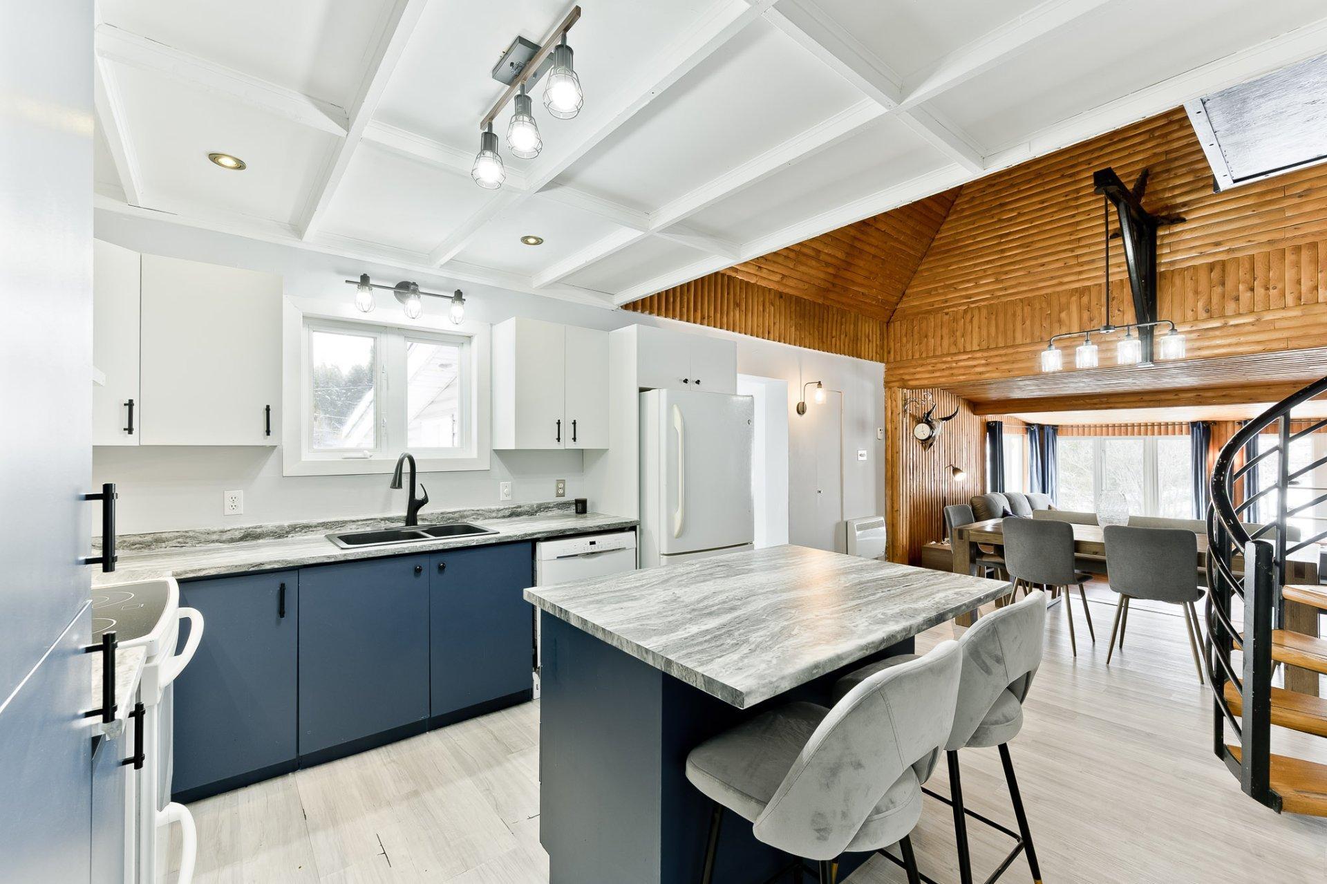 









431


5e Rang

,
Sherbrooke (Brompton/Rock Forest/Saint-Élie/Deauville),




QC
J1C0H6

