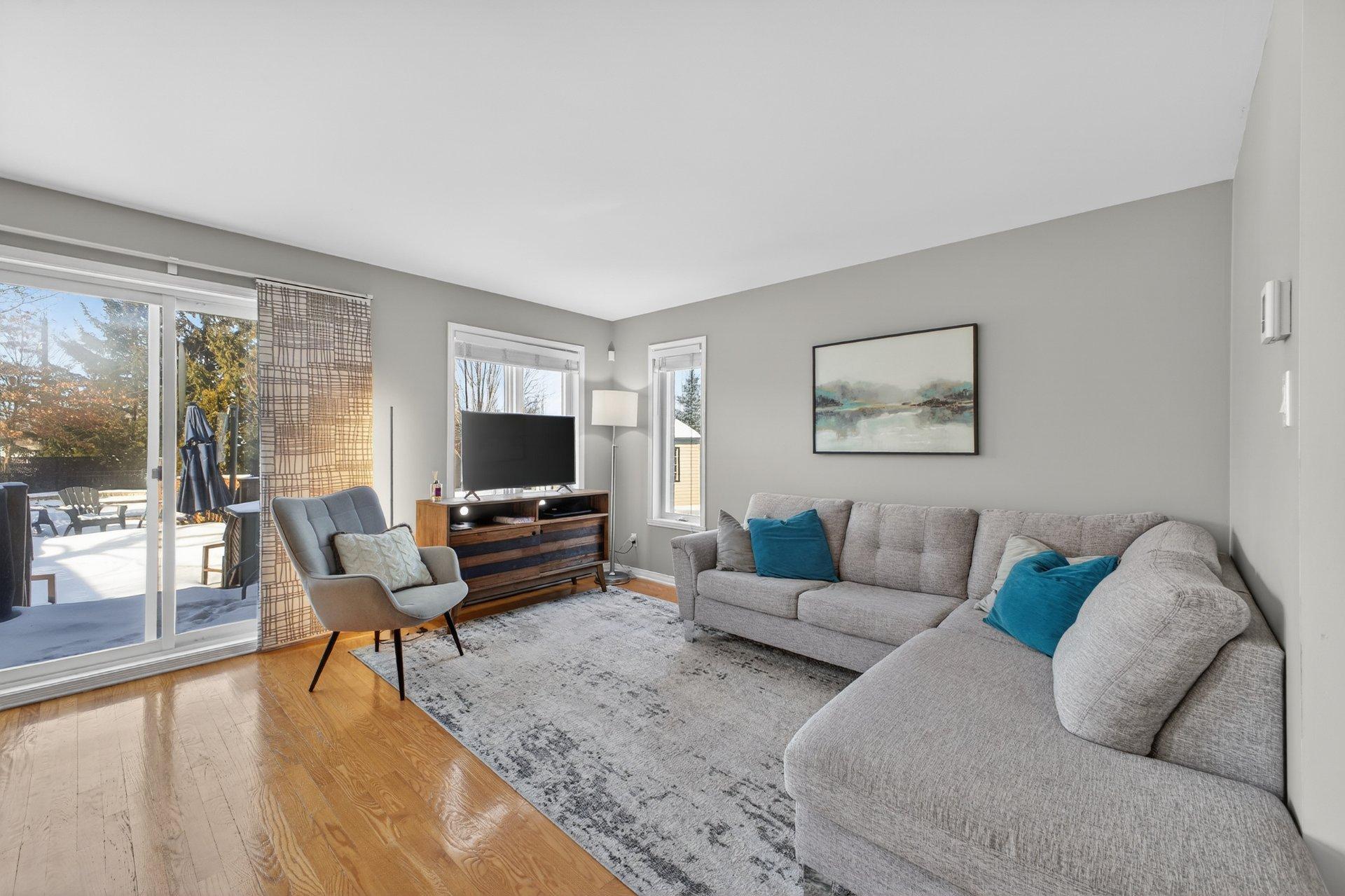 









50


Rue de la Seine

,
Candiac,




QC
J5R6Y2

