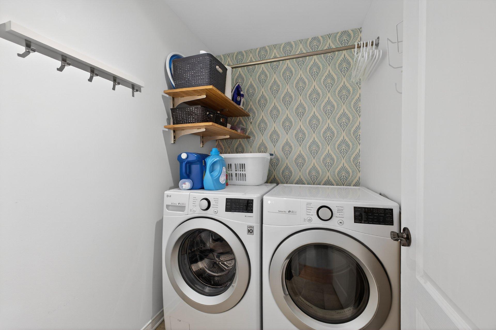 









50


Rue de la Seine

,
Candiac,




QC
J5R6Y2

