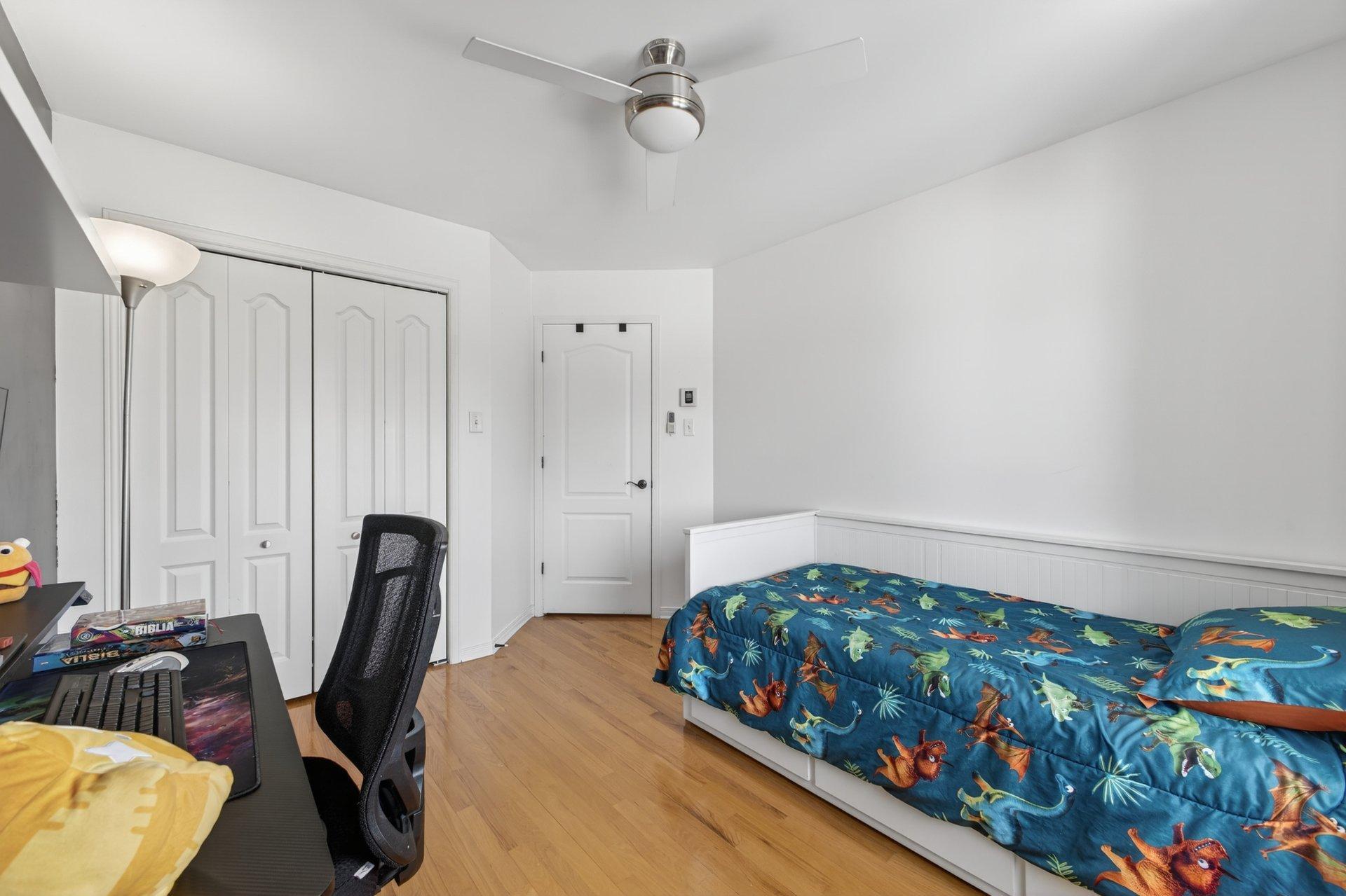 









50


Rue de la Seine

,
Candiac,




QC
J5R6Y2

