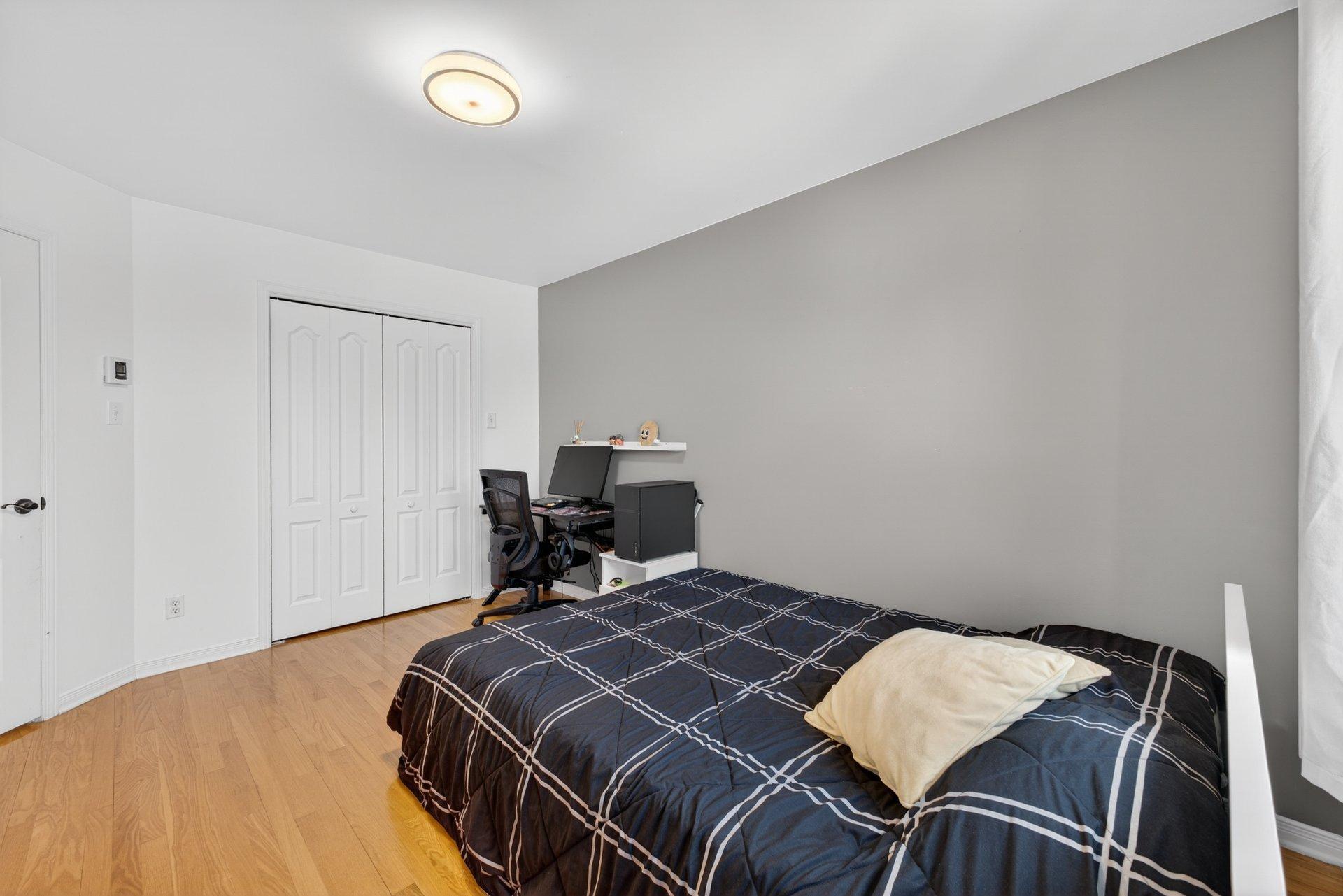 









50


Rue de la Seine

,
Candiac,




QC
J5R6Y2

