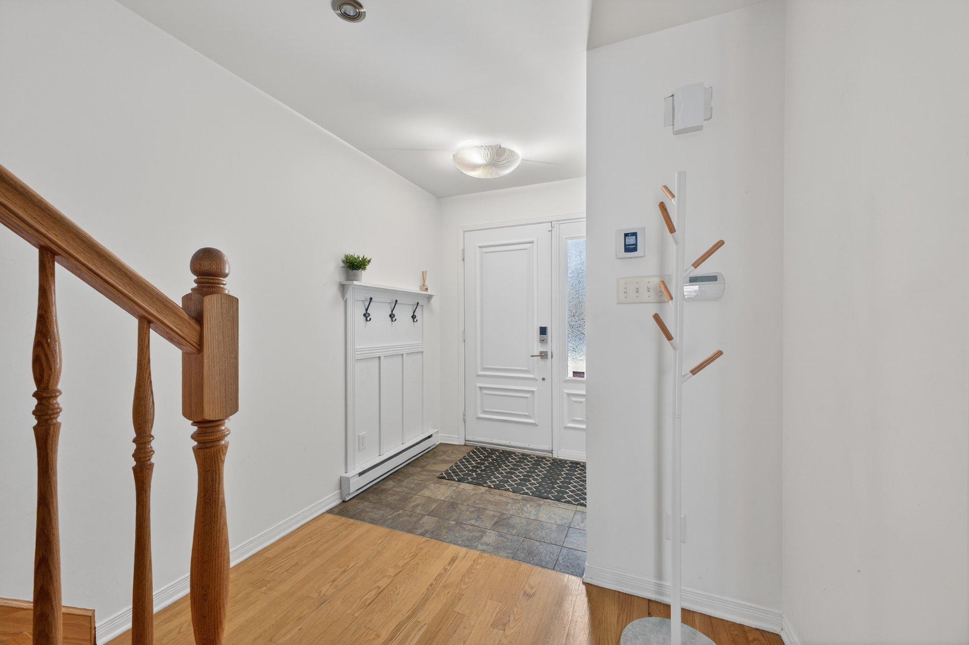 









50


Rue de la Seine

,
Candiac,




QC
J5R6Y2

