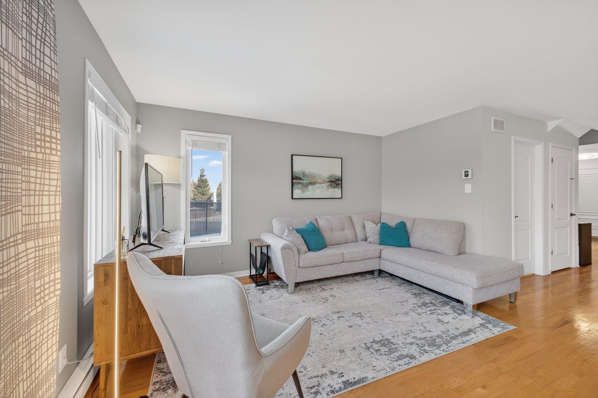 









50


Rue de la Seine

,
Candiac,




QC
J5R6Y2

