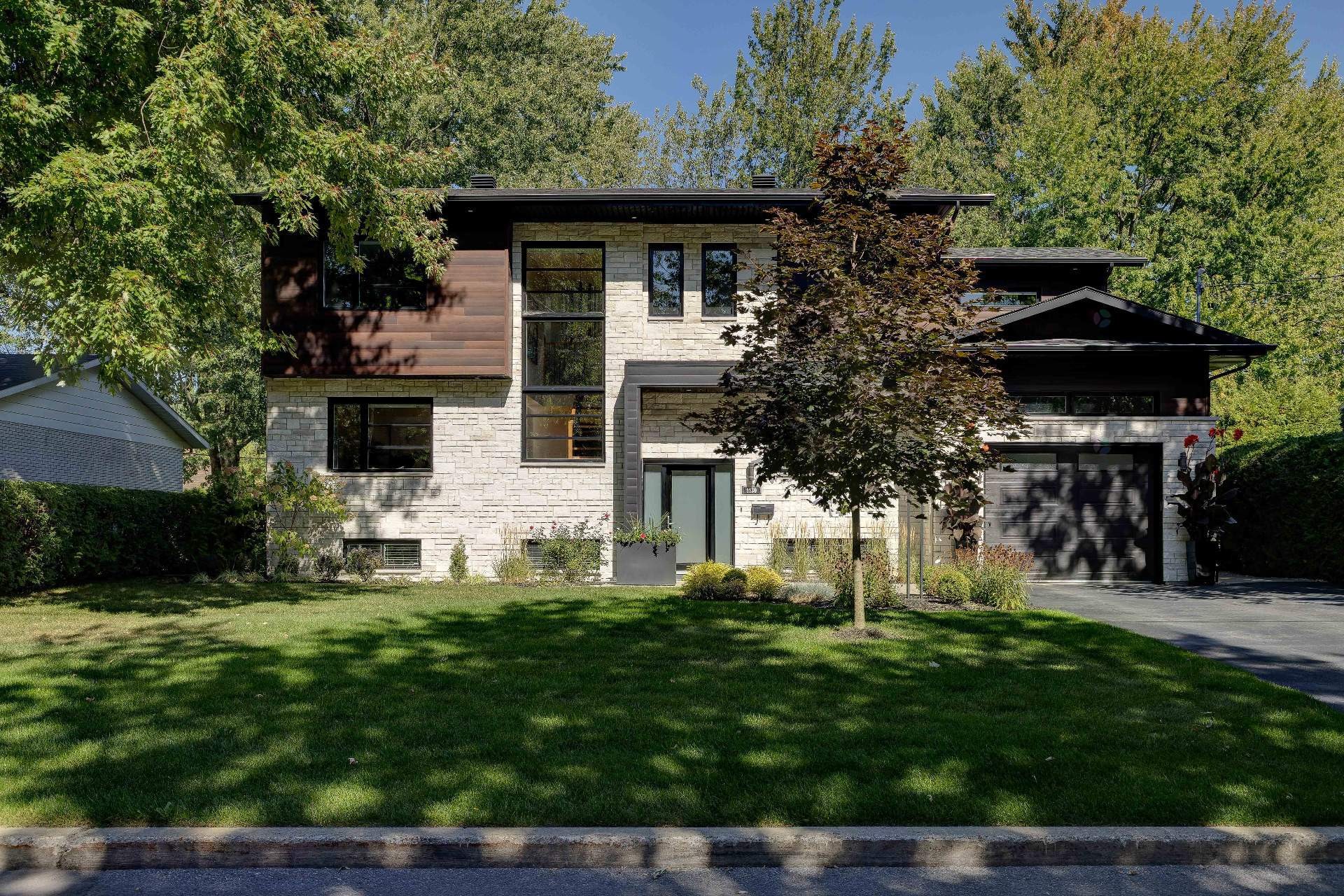 









1130


Rue Goyer

,
Saint-Bruno-de-Montarville,




QC
J3V3Z1

