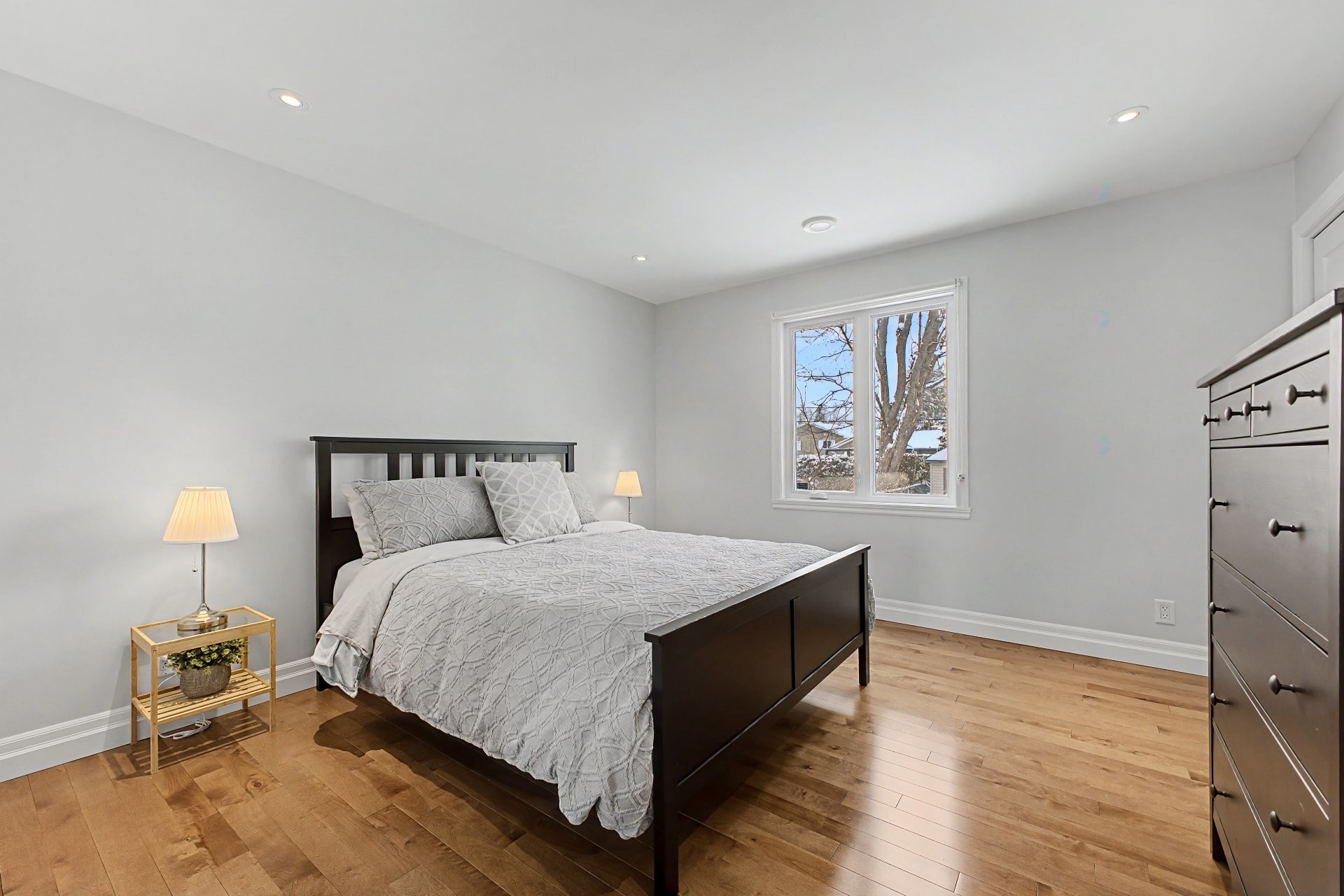 









1130


Rue Goyer

,
Saint-Bruno-de-Montarville,




QC
J3V3Z1

