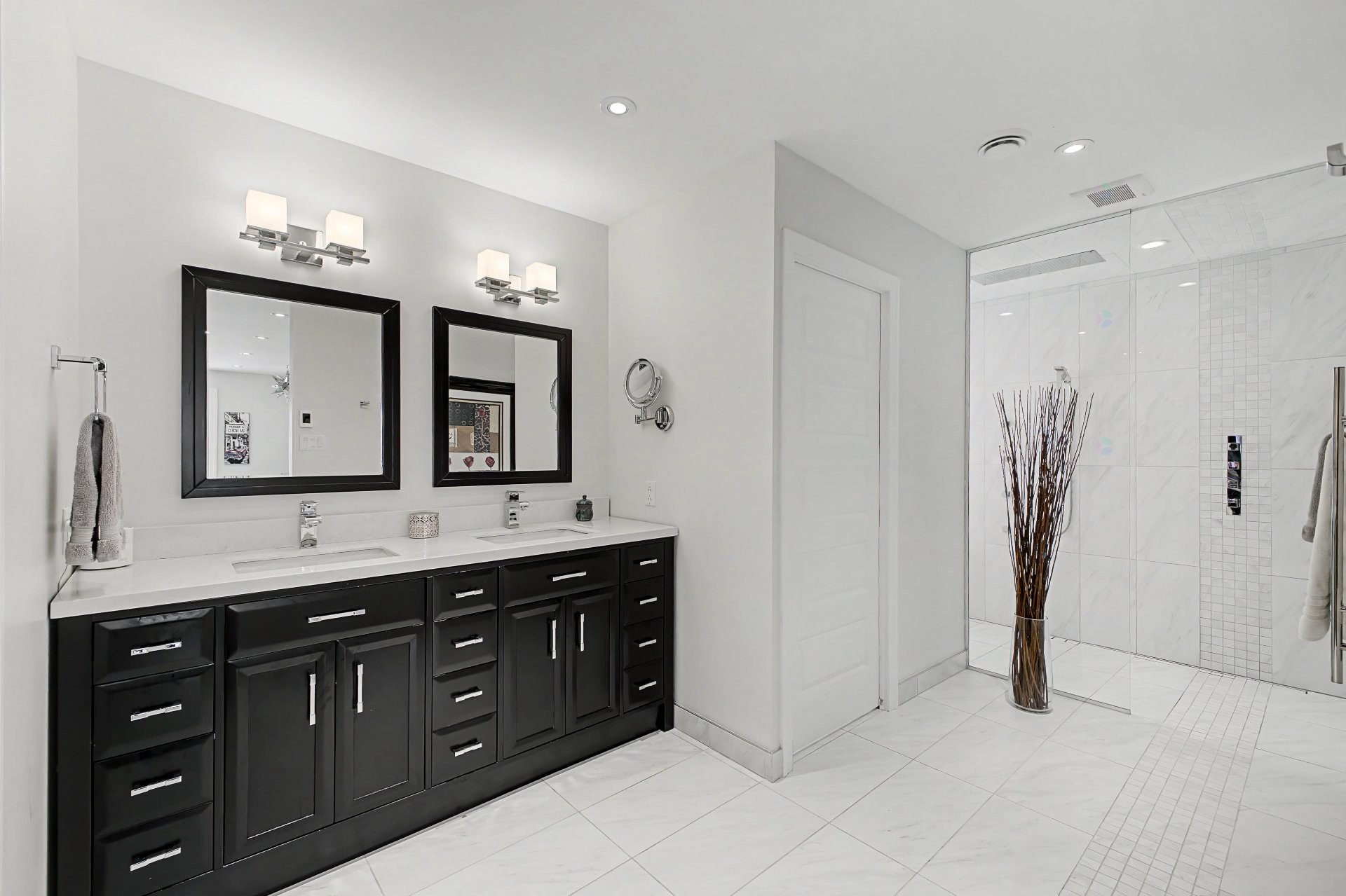 









1130


Rue Goyer

,
Saint-Bruno-de-Montarville,




QC
J3V3Z1

