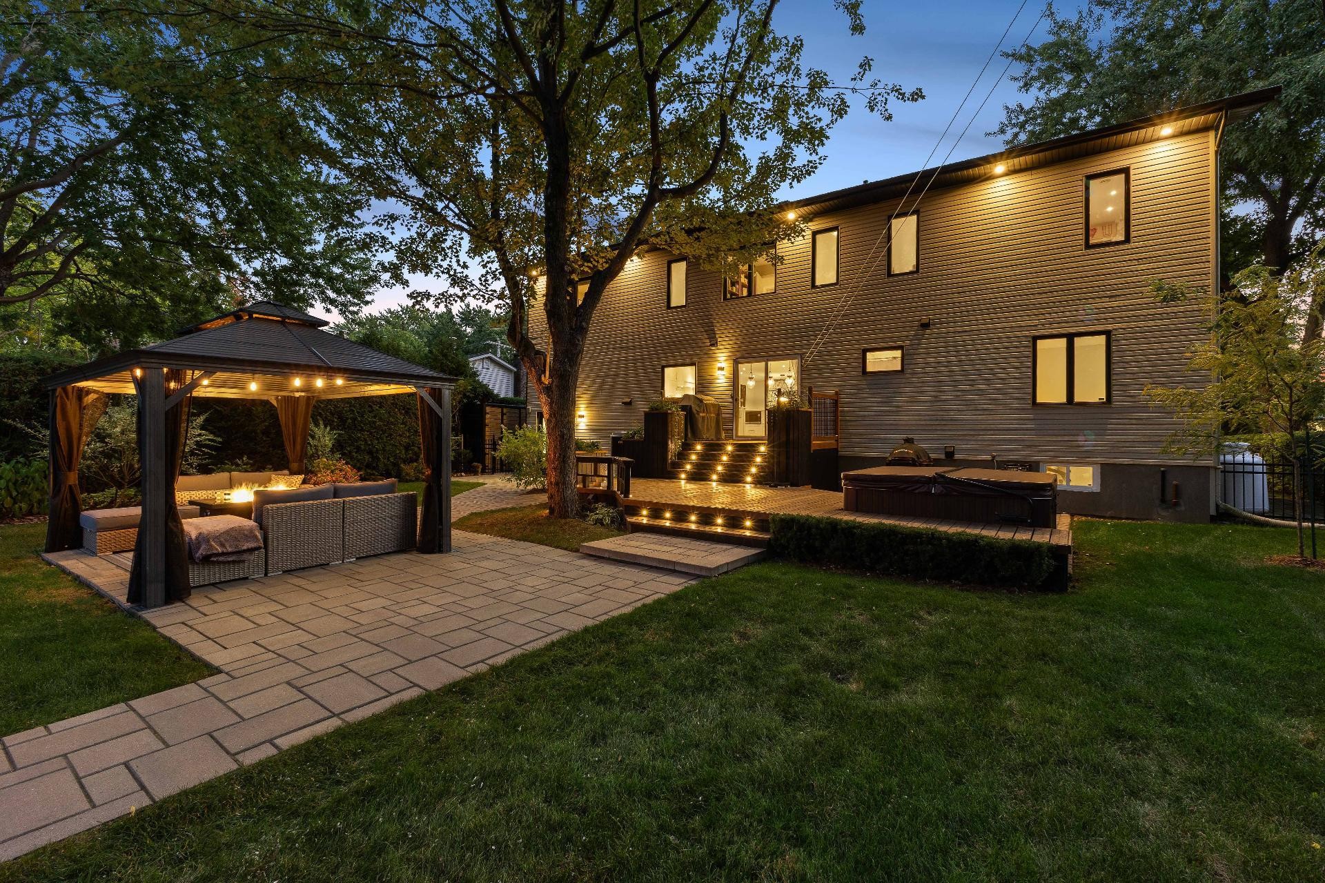 









1130


Rue Goyer

,
Saint-Bruno-de-Montarville,




QC
J3V3Z1

