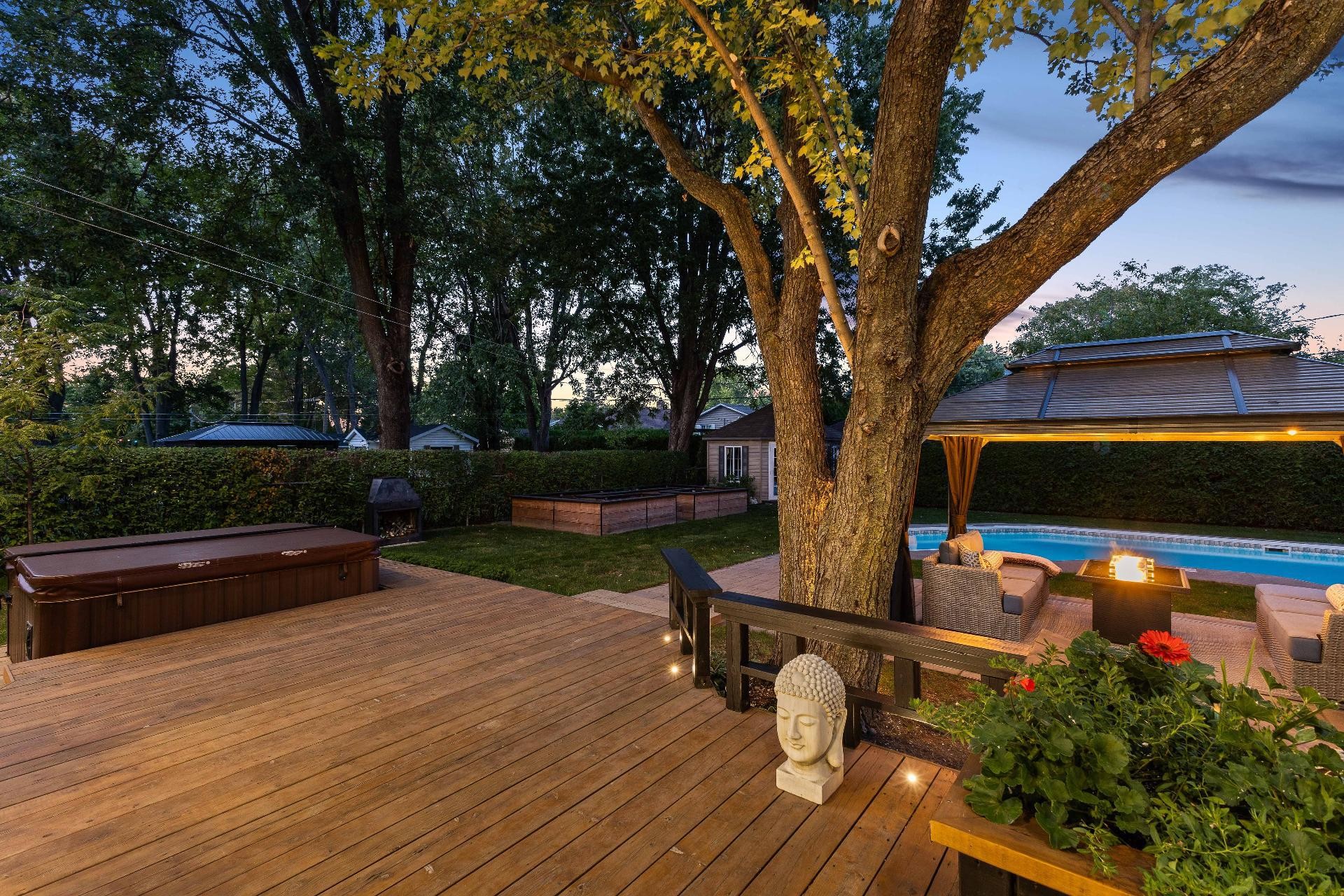 









1130


Rue Goyer

,
Saint-Bruno-de-Montarville,




QC
J3V3Z1

