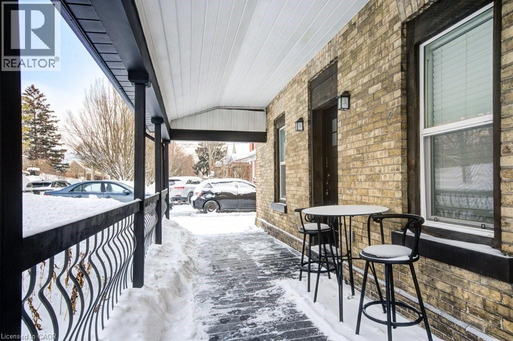 












83 OXFORD Street

,
Woodstock,




Ontario
N4S6A4

