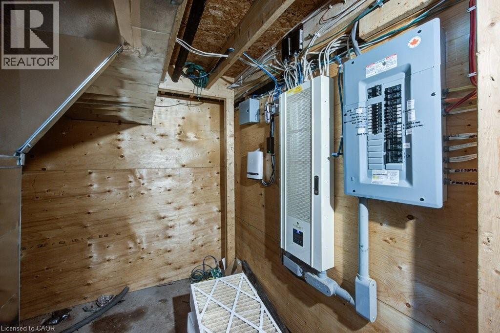 












83 OXFORD Street

,
Woodstock,




Ontario
N4S6A4

