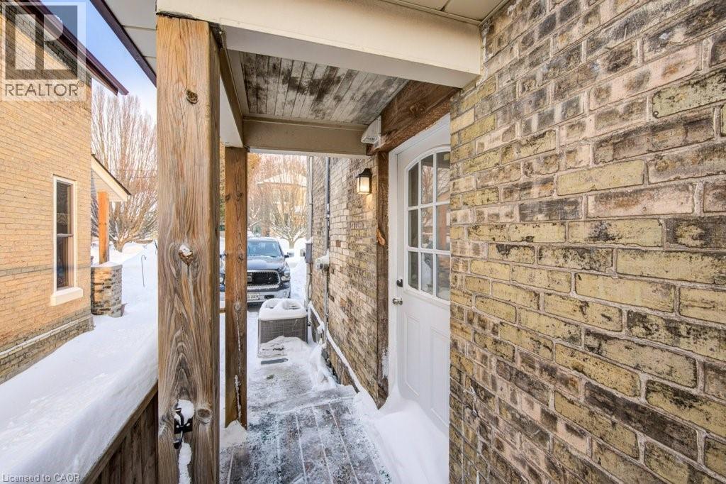 












83 OXFORD Street

,
Woodstock,




Ontario
N4S6A4

