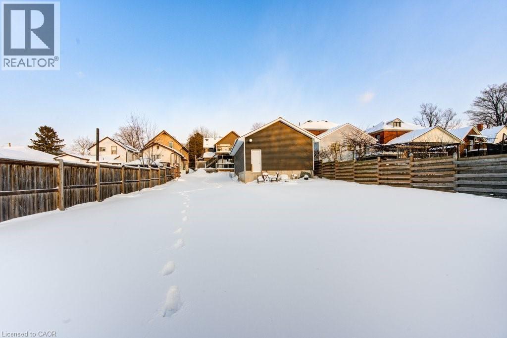 












83 OXFORD Street

,
Woodstock,




Ontario
N4S6A4

