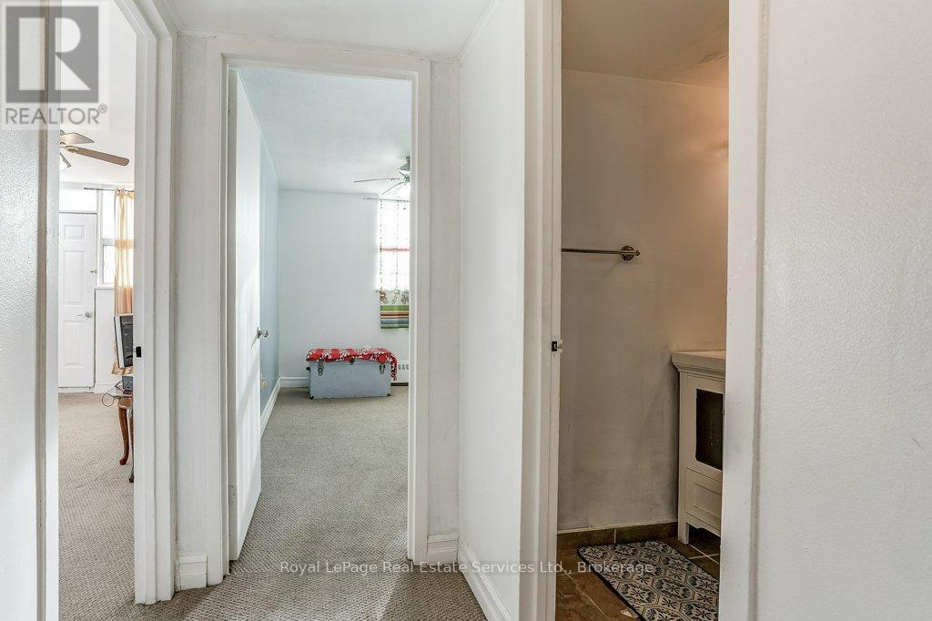 












17 - 15 ALBRIGHT ROAD

,
Hamilton (Vincent),




Ontario
L8K5J2

