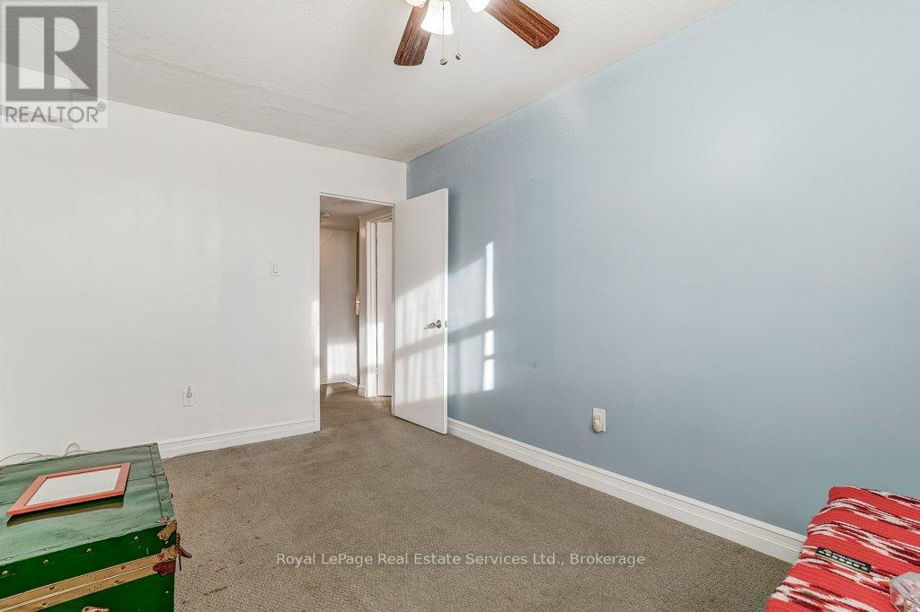 












17 - 15 ALBRIGHT ROAD

,
Hamilton (Vincent),




Ontario
L8K5J2

