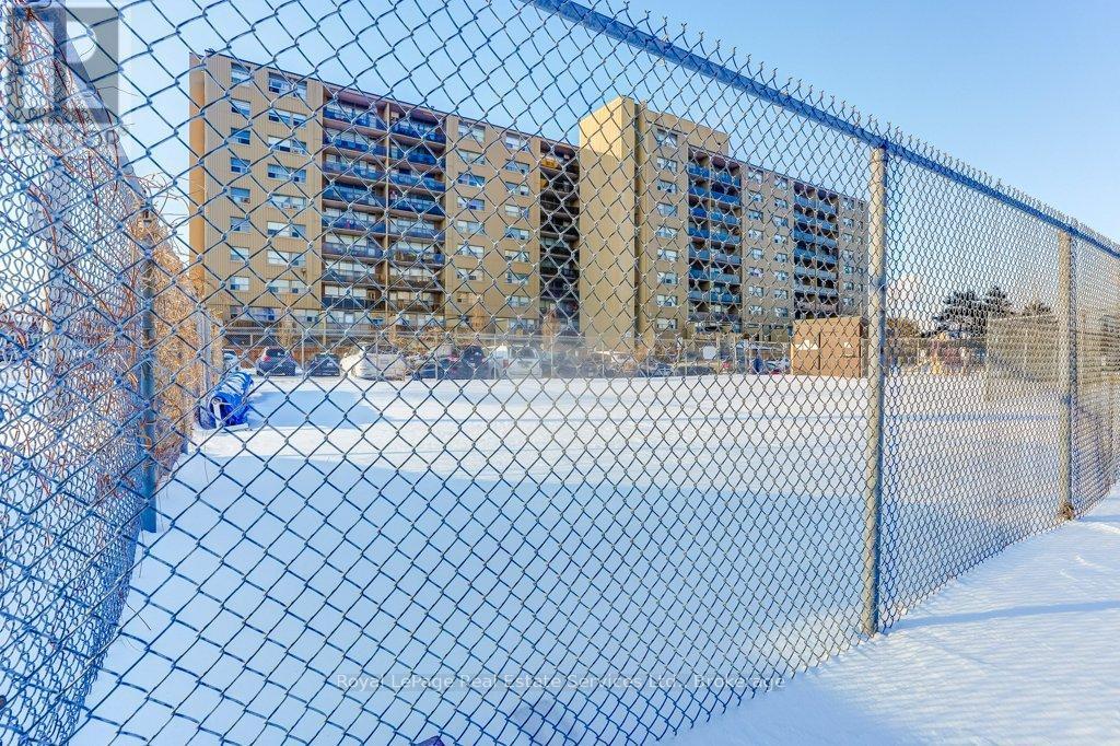 












17 - 15 ALBRIGHT ROAD

,
Hamilton (Vincent),




Ontario
L8K5J2

