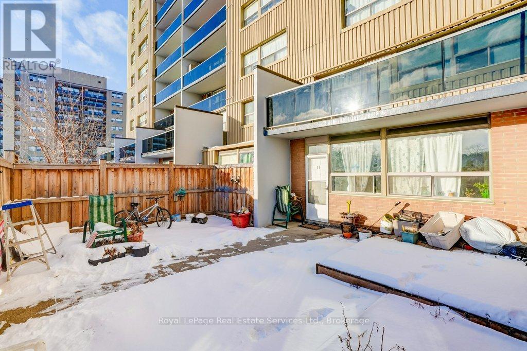 












17 - 15 ALBRIGHT ROAD

,
Hamilton (Vincent),




Ontario
L8K5J2

