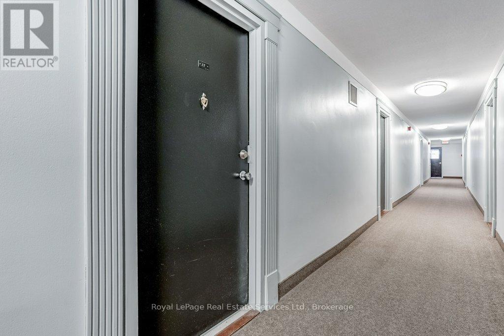 












17 - 15 ALBRIGHT ROAD

,
Hamilton (Vincent),




Ontario
L8K5J2

