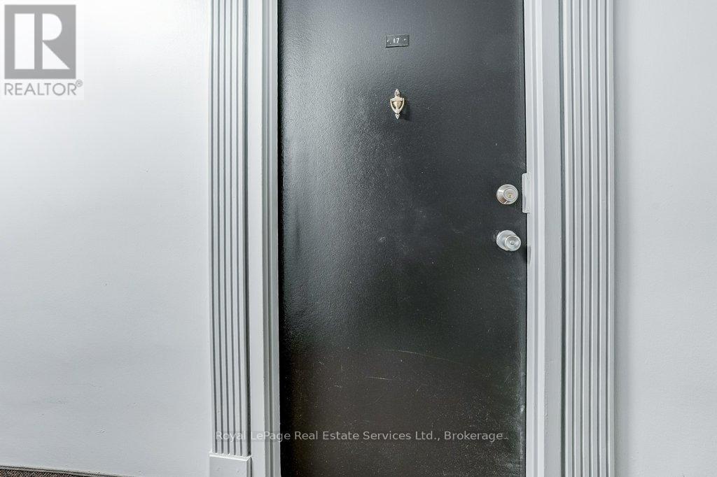 












17 - 15 ALBRIGHT ROAD

,
Hamilton (Vincent),




Ontario
L8K5J2

