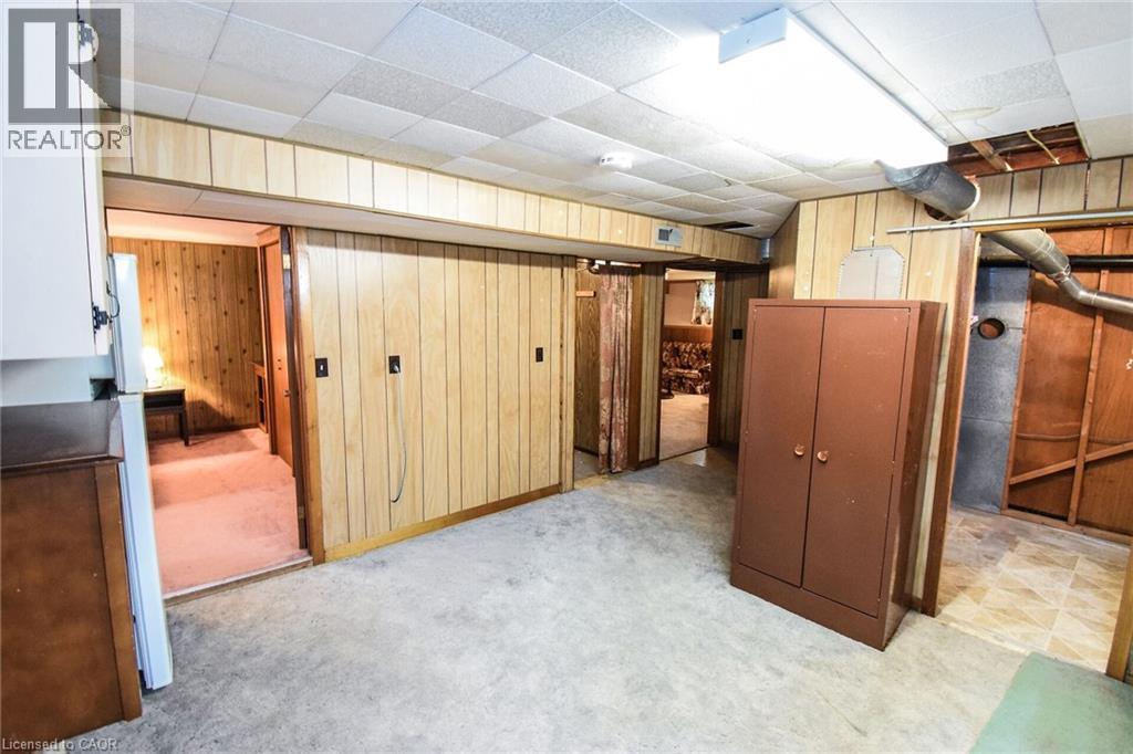 












725 CROSS Street W

,
Dunnville,




Ontario
N1A1N6

