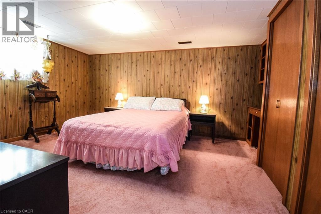 












725 CROSS Street W

,
Dunnville,




Ontario
N1A1N6

