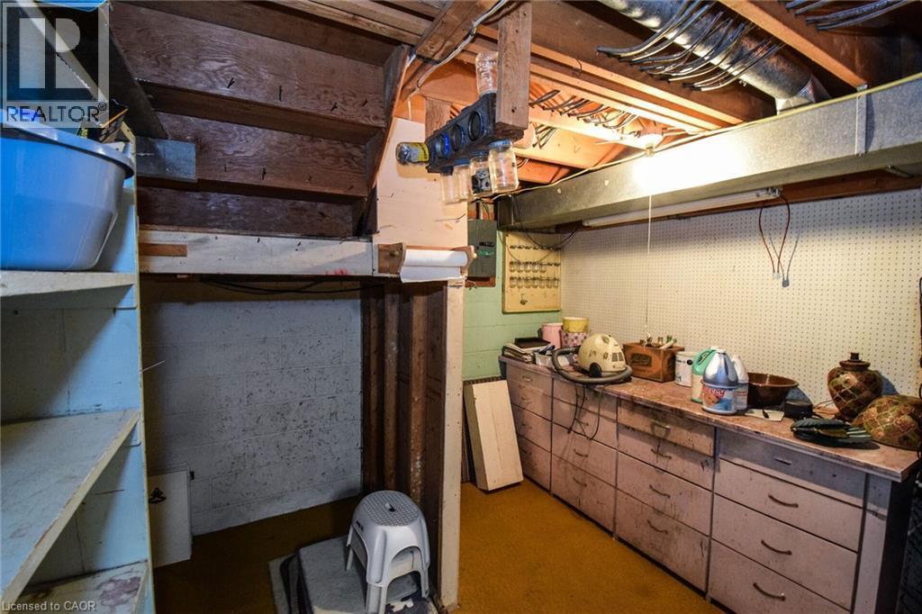 












725 CROSS Street W

,
Dunnville,




Ontario
N1A1N6

