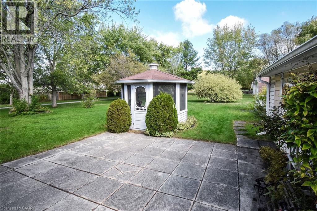 












725 CROSS Street W

,
Dunnville,




Ontario
N1A1N6

