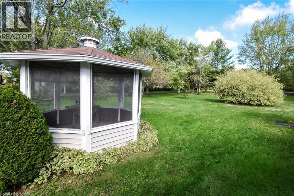 












725 CROSS Street W

,
Dunnville,




Ontario
N1A1N6

