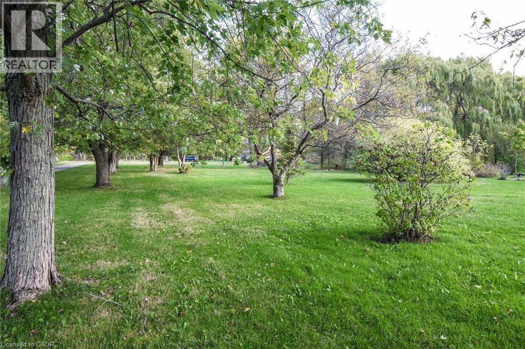 












725 CROSS Street W

,
Dunnville,




Ontario
N1A1N6

