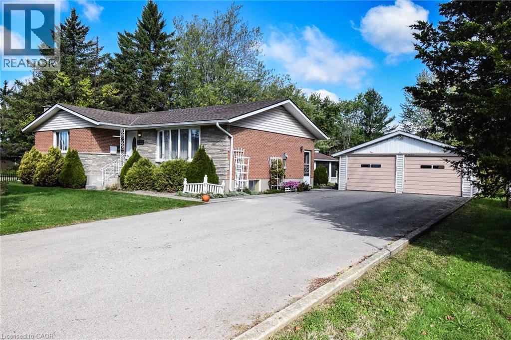 












725 CROSS Street W

,
Dunnville,




Ontario
N1A1N6

