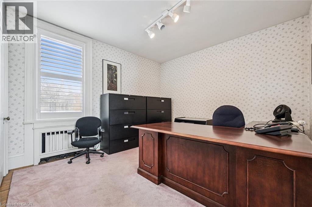 












143 NORFOLK Street

,
Guelph,




Ontario
N1H4J7

