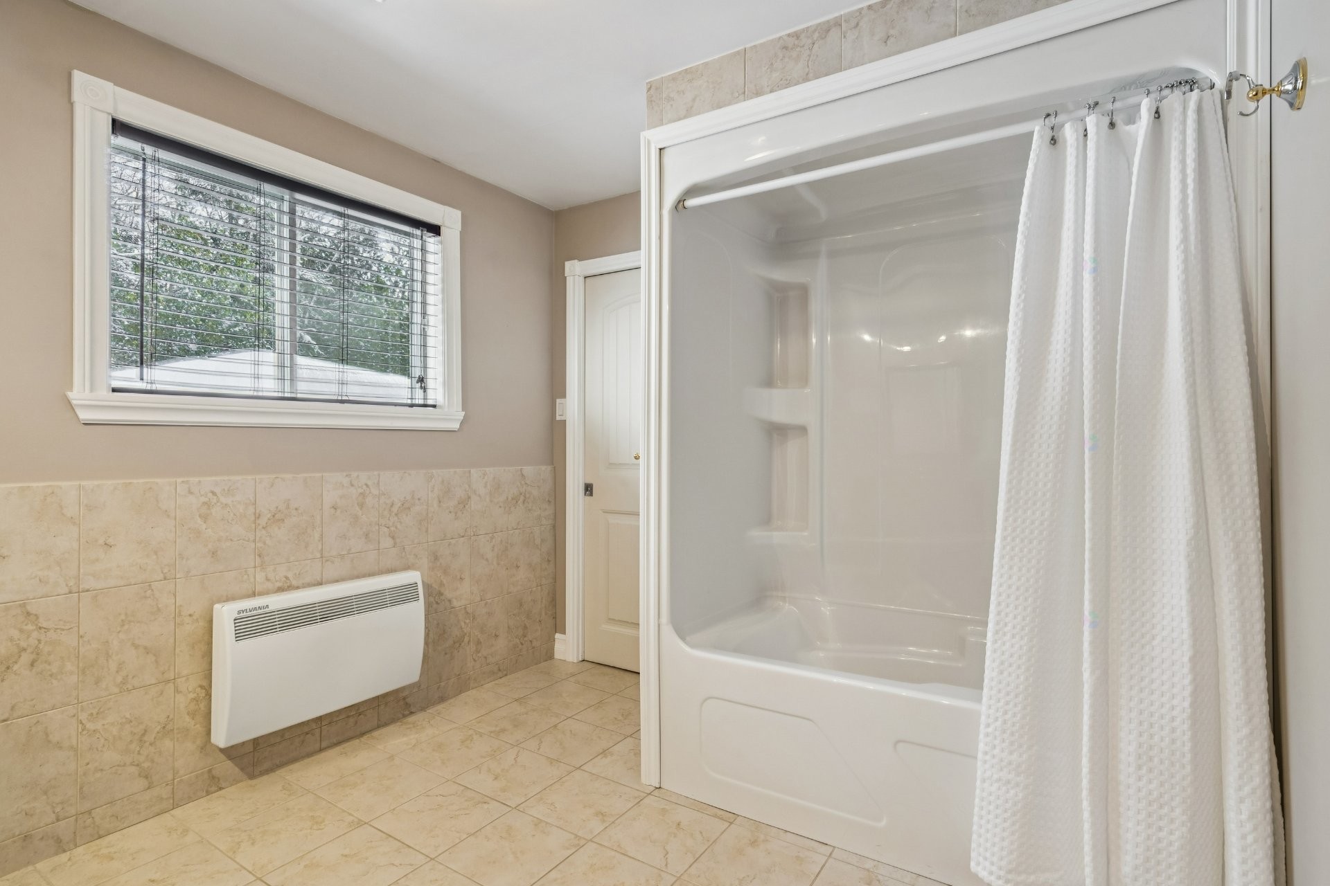 









60


Ch. de la Côte-à-Menick

,
Mandeville,




QC
J0K1L0

