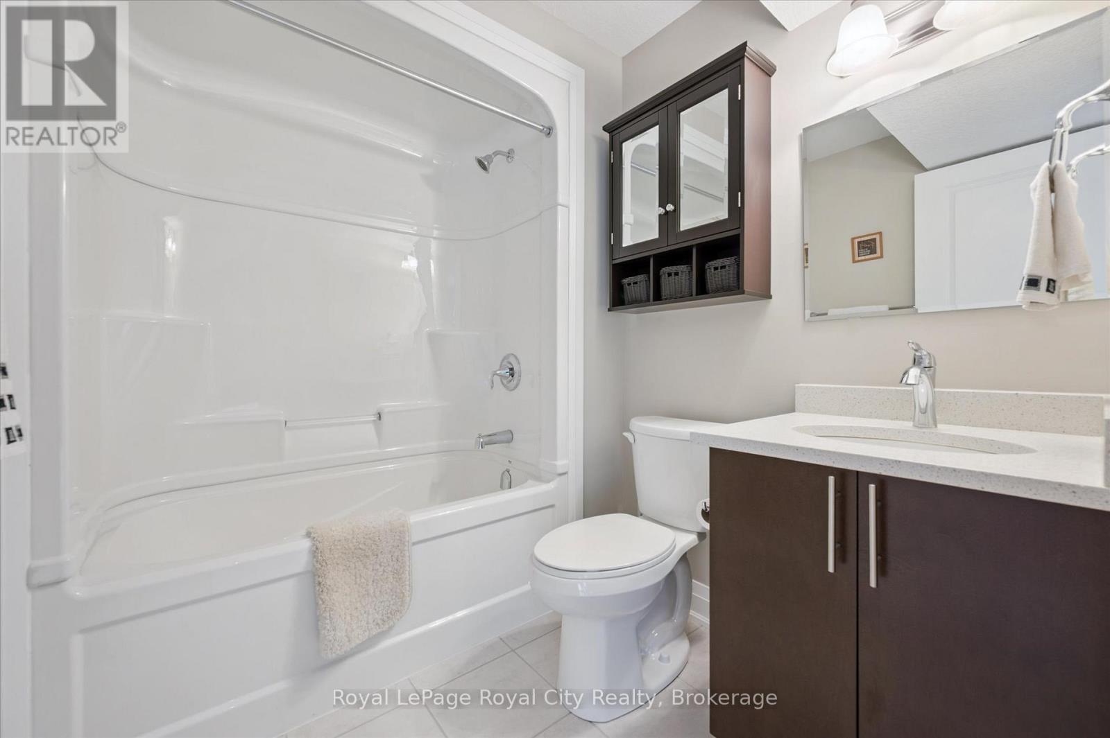 












113 ABERDEEN STREET

,
Centre Wellington (Fergus),




Ontario
N1M0B8

