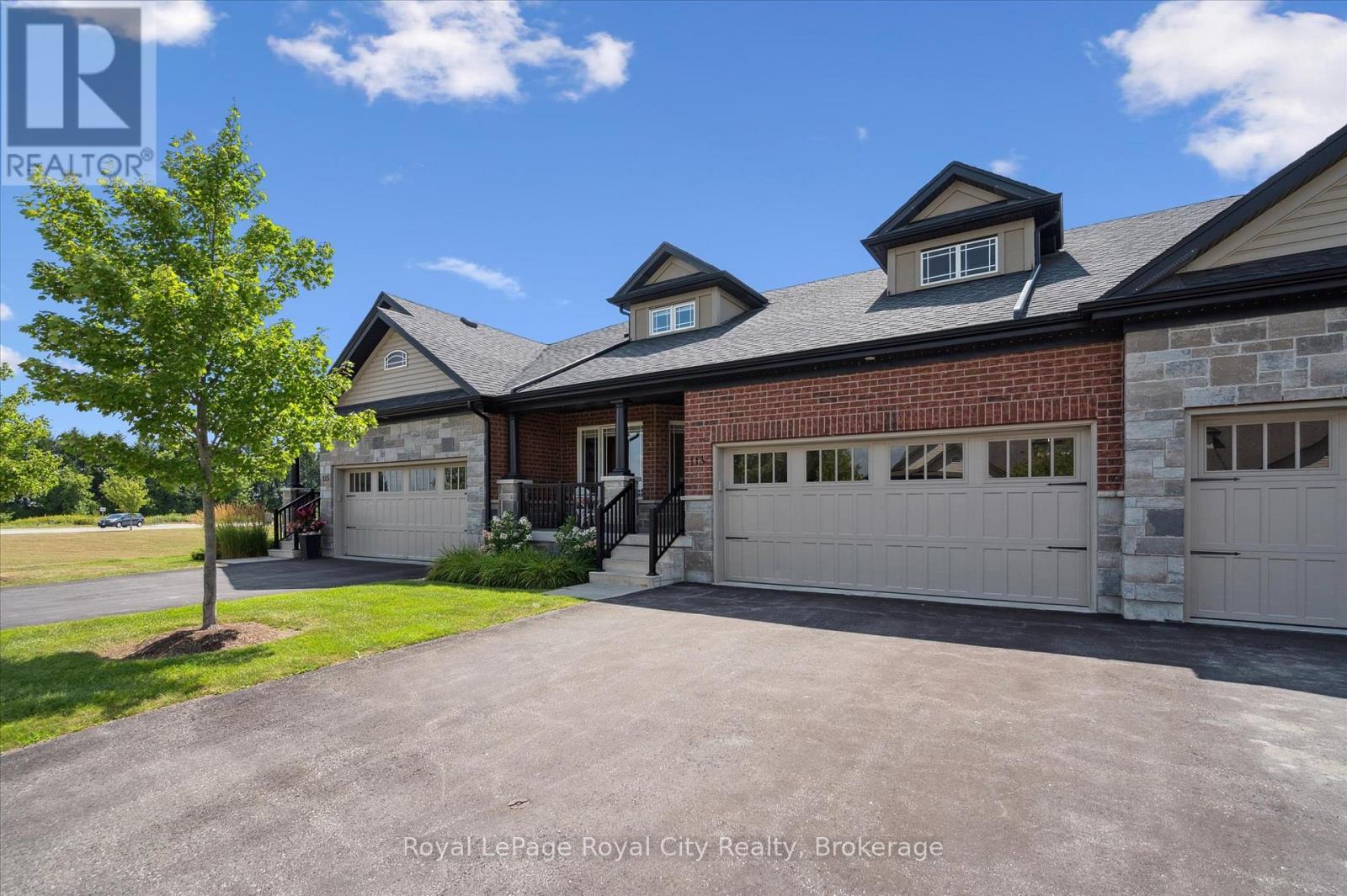 












113 ABERDEEN STREET

,
Centre Wellington (Fergus),




Ontario
N1M0B8


