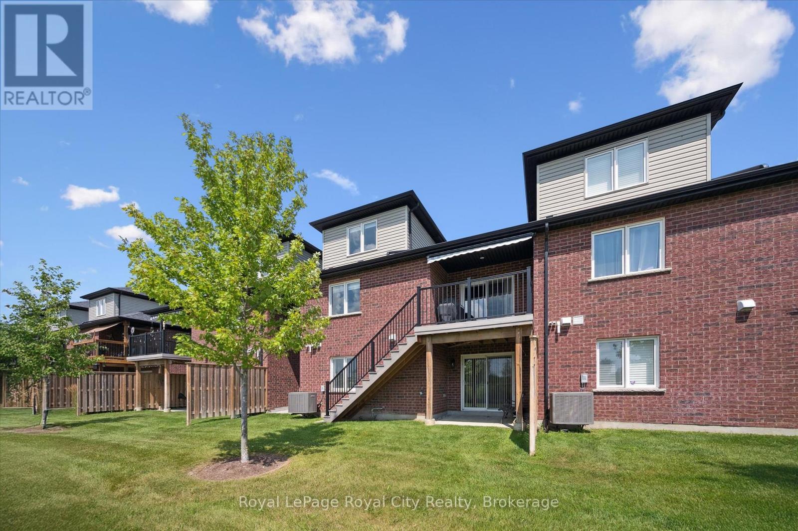 












113 ABERDEEN STREET

,
Centre Wellington (Fergus),




Ontario
N1M0B8

