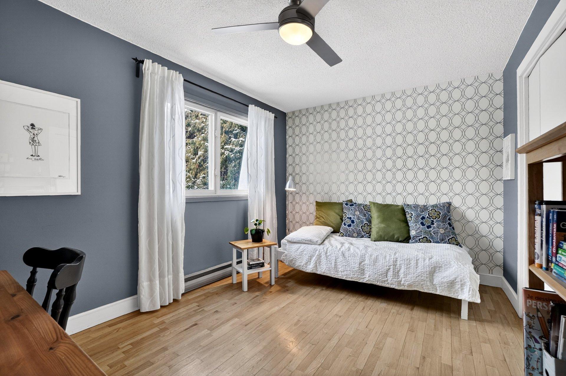 









2625


Av. de la Volière

,
Laval (Sainte-Rose),




QC
H7L3V6

