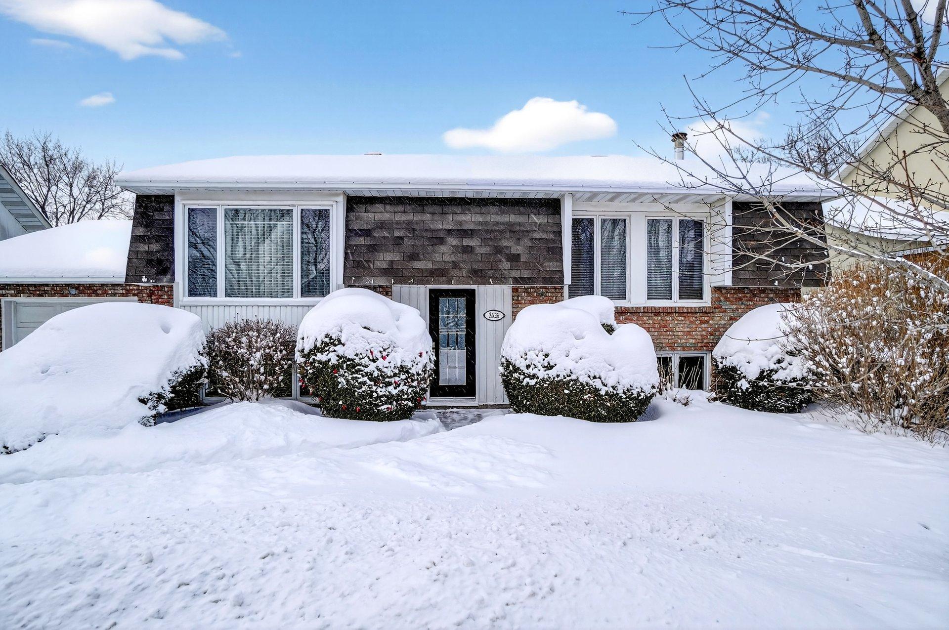 









2625


Av. de la Volière

,
Laval (Sainte-Rose),




QC
H7L3V6

