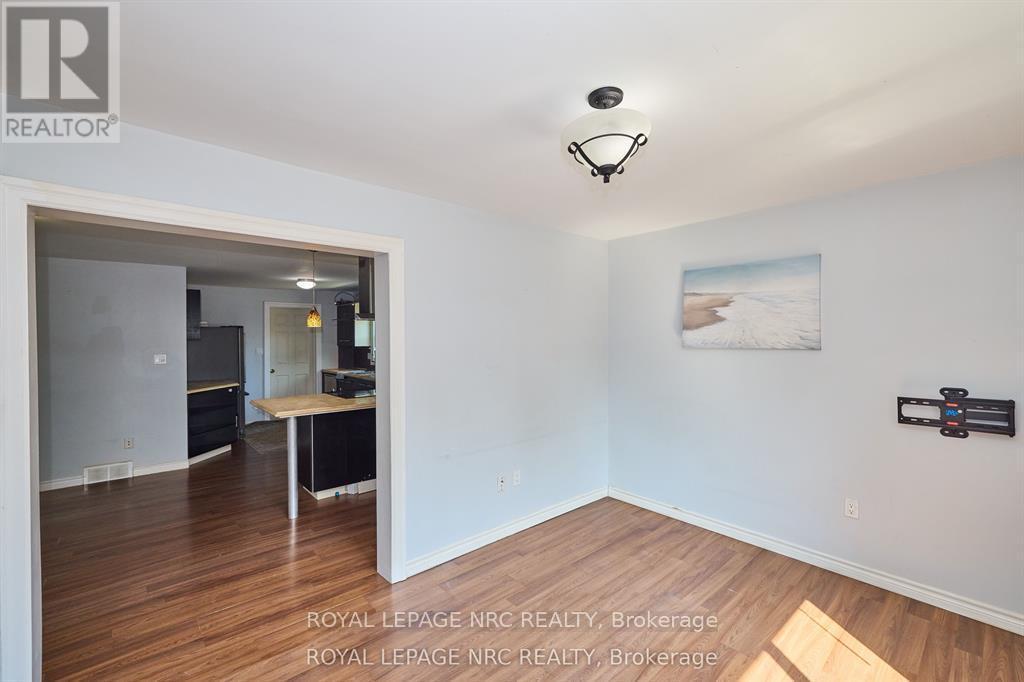 












557 GENEVA STREET

,
St. Catharines (Lakeport),




Ontario
L2N2J1

