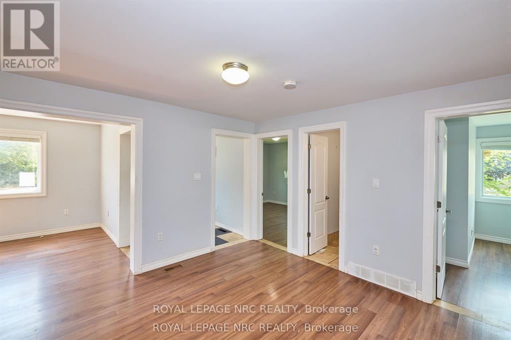 












557 GENEVA STREET

,
St. Catharines (Lakeport),




Ontario
L2N2J1

