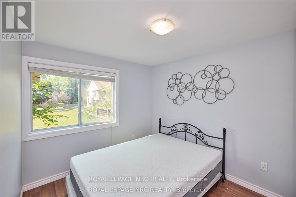 












557 GENEVA STREET

,
St. Catharines (Lakeport),




Ontario
L2N2J1

