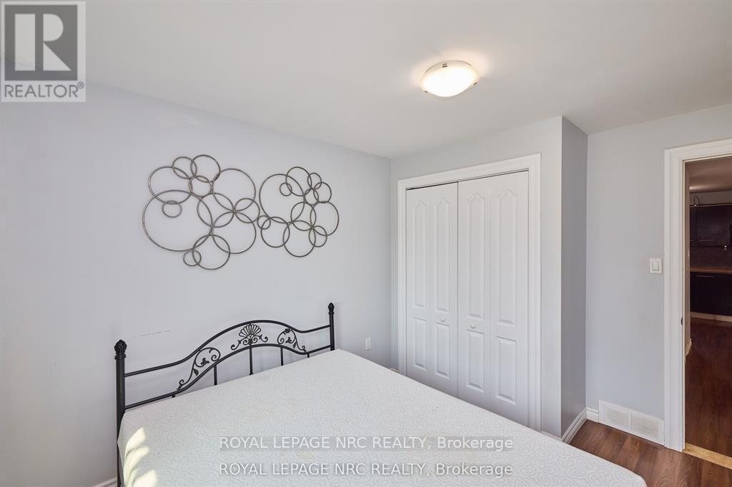












557 GENEVA STREET

,
St. Catharines (Lakeport),




Ontario
L2N2J1

